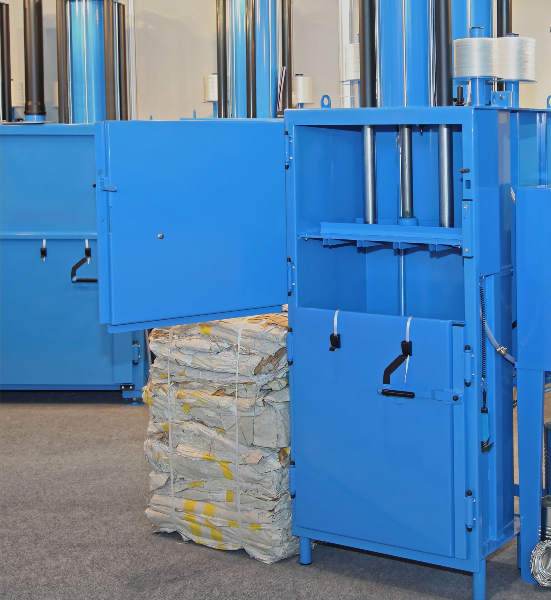 Twine Baling Machine (1)